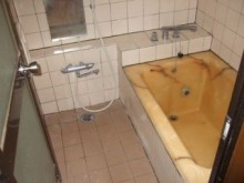 段差を解消した快適な浴室へ 段差を解消した快適な浴室へ