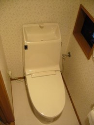 戸建てトイレ２ヶ所のリフォーム