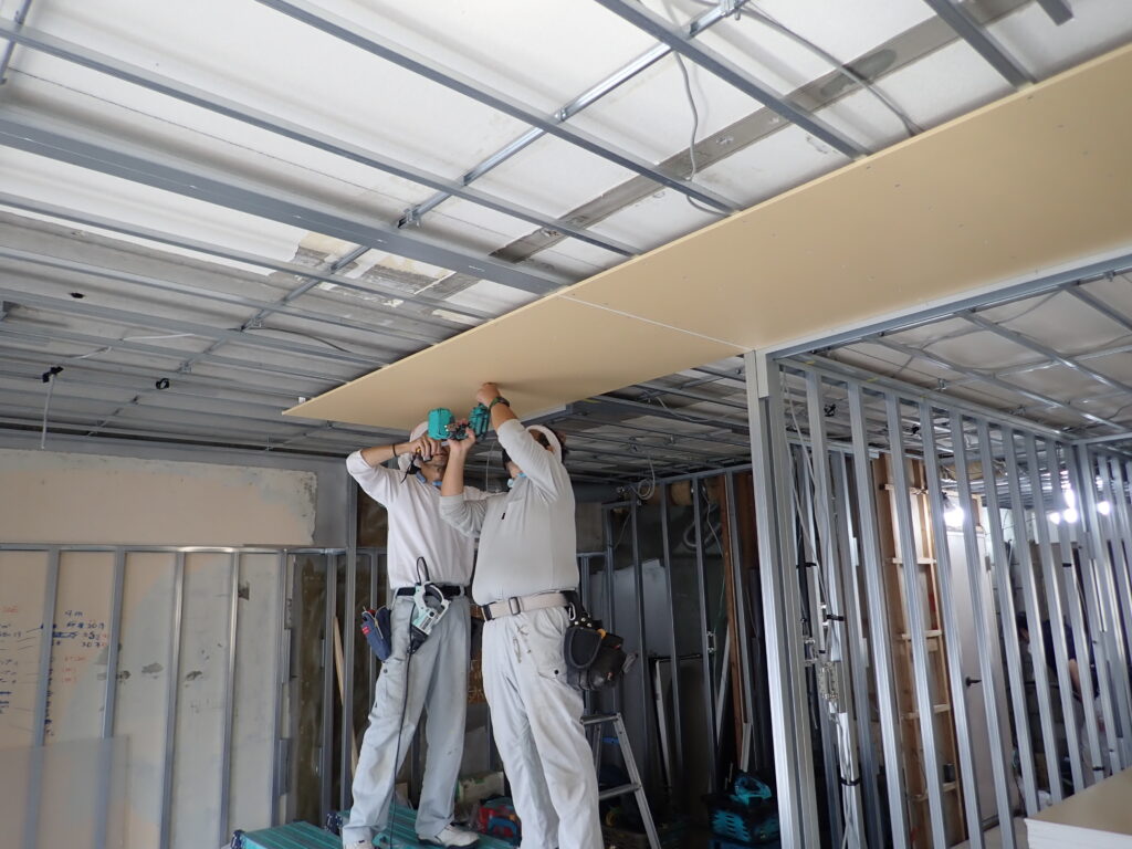 木のぬくもりを感じられる開放的で心地の良いお部屋へ　品川区H様邸