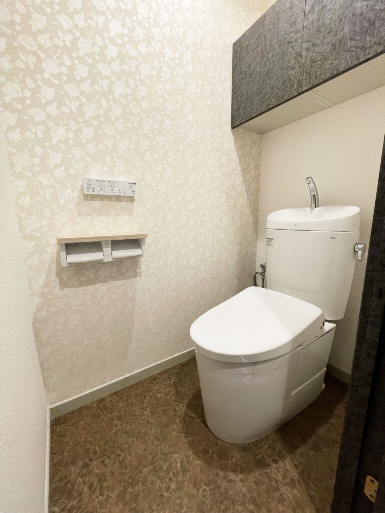 TOTO「ピュアレストEX」すっきりデザイン×簡単お手入れがうれしいトイレ時間を　川崎市中原区Ｔ様邸