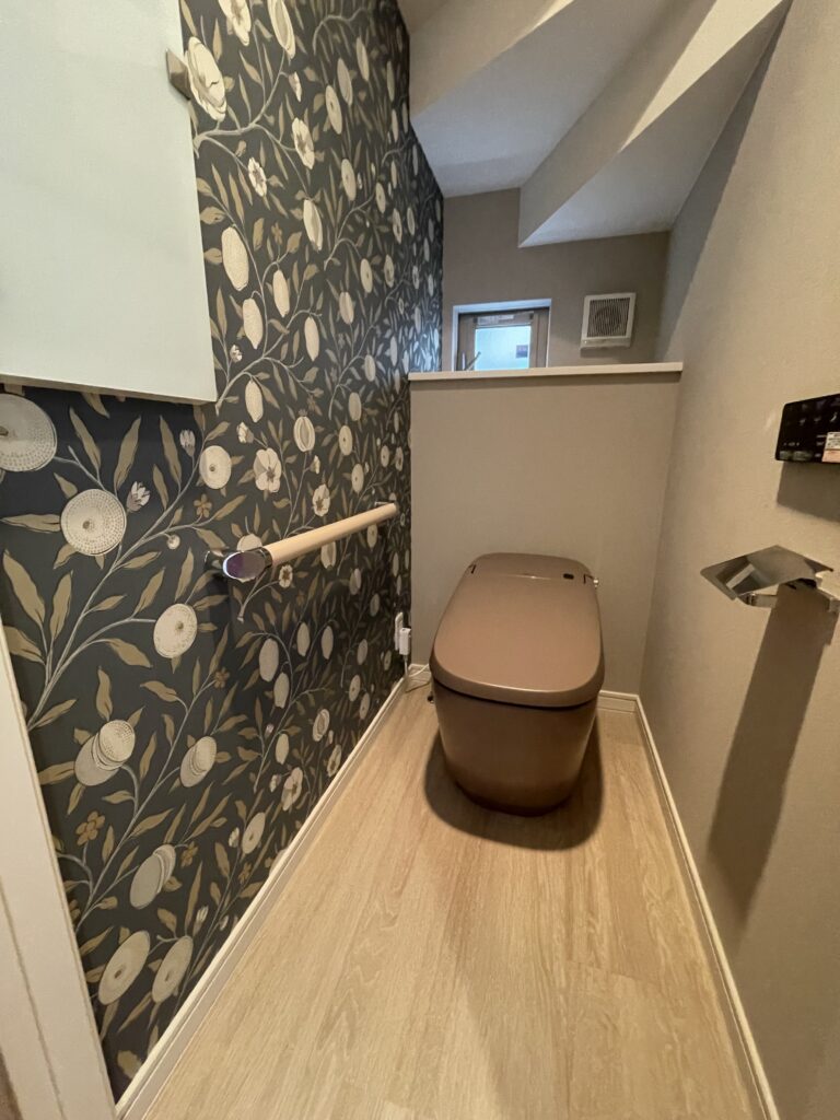 LIXIL「サティスG」「サティスS」ナチュラルシックなトイレ空間へチェンジ　川崎市宮前区N様邸