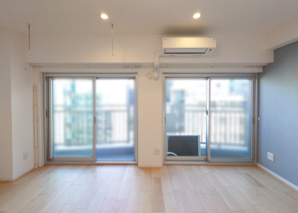 都心のビンテージマンションに新たな価値を。色と光あふれる、ひろびろワンルームへ　目黒区I様邸