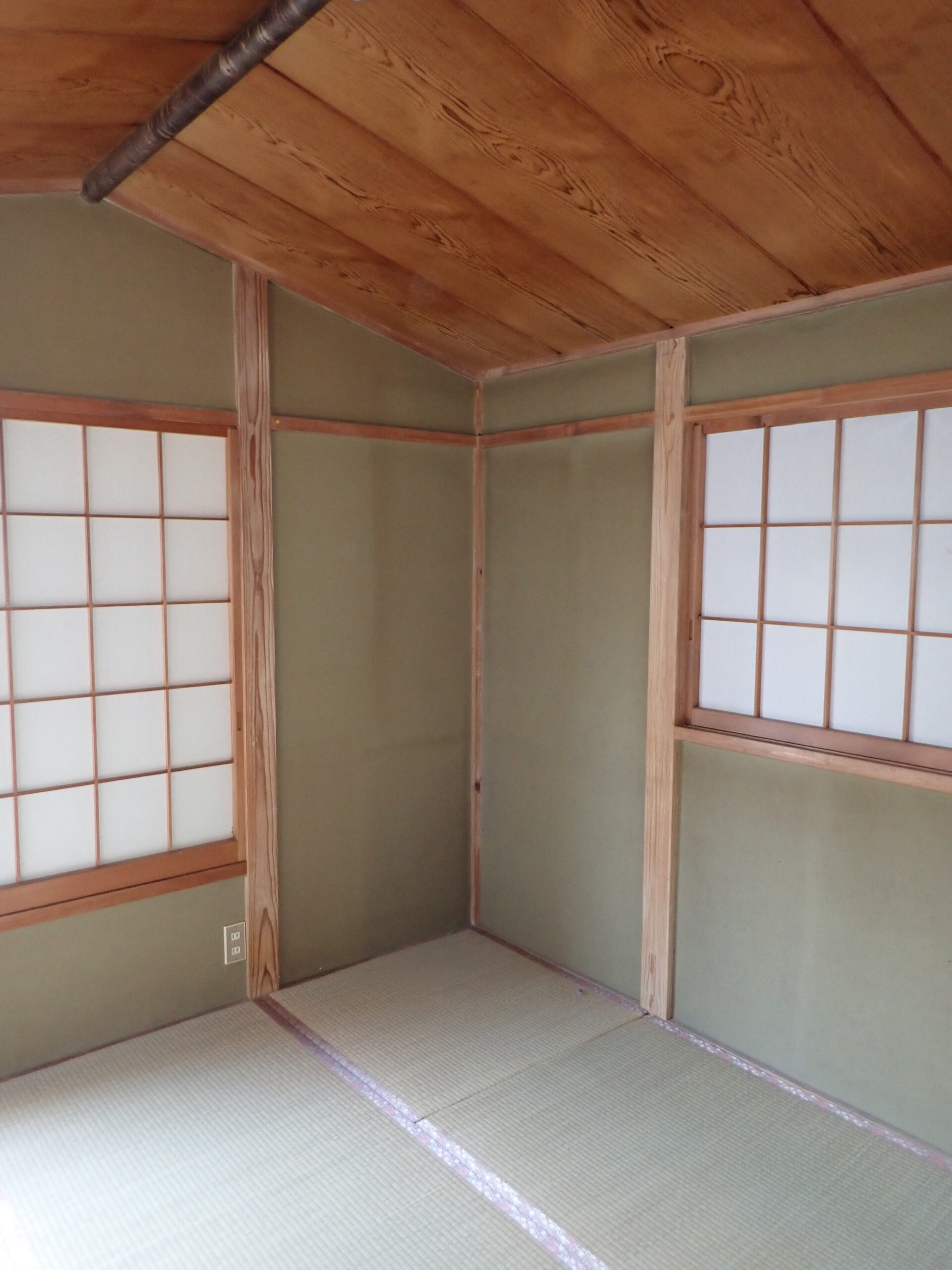 日本家屋の梁を活かし魅せる、天井リフォーム工事 世田谷区K様邸