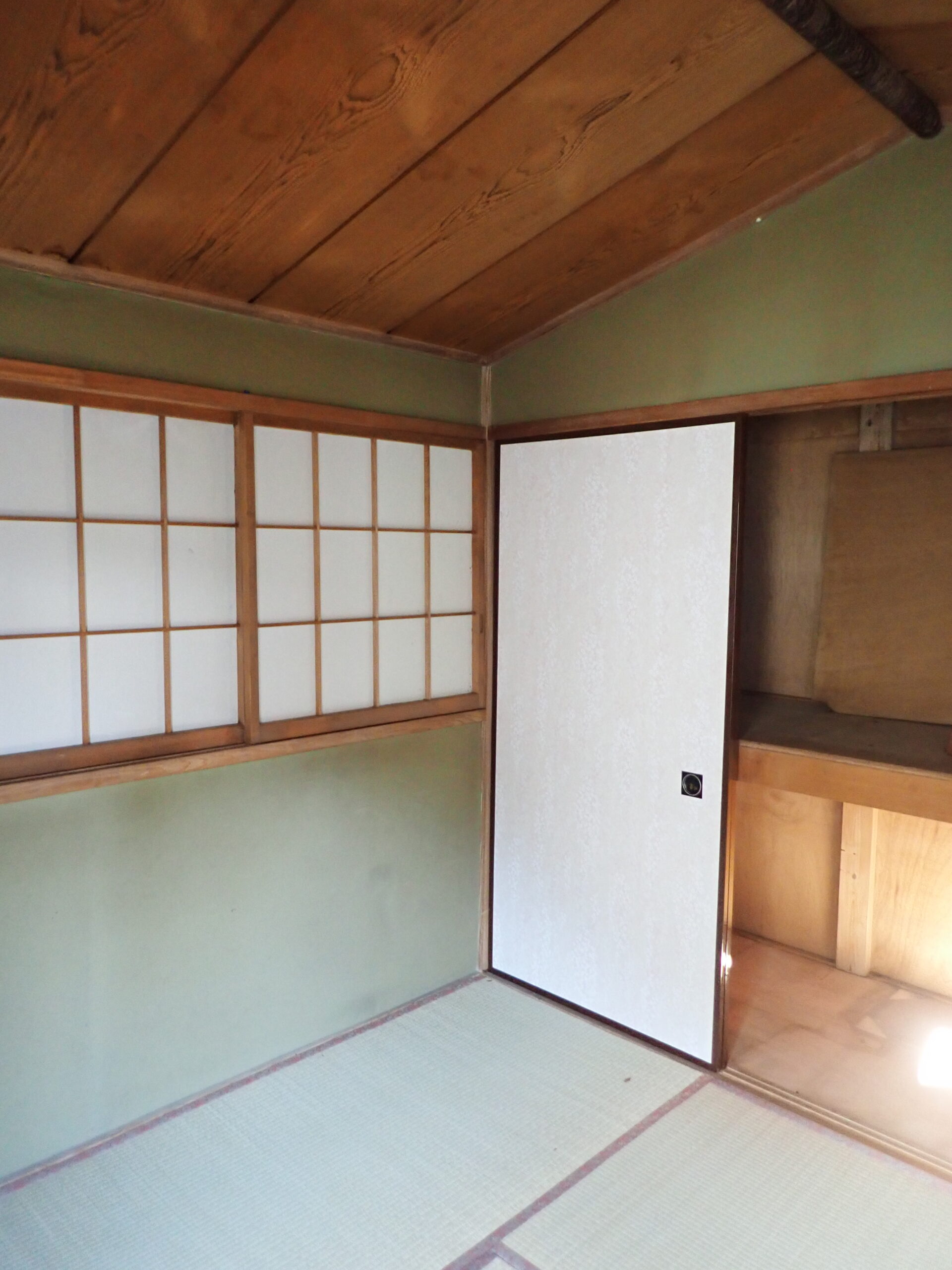 日本家屋の梁を活かし魅せる、天井リフォーム工事 世田谷区K様邸
