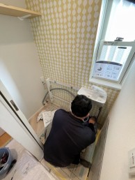 シンプルでコンパクトな「サティスS」で自分好みのトイレ空間へ　目黒区K様邸