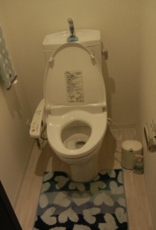LIXIL　収納一体型トイレ　ピタでトイレリフォーム