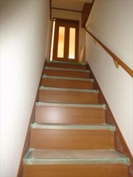 2世帯住宅に階段を新設