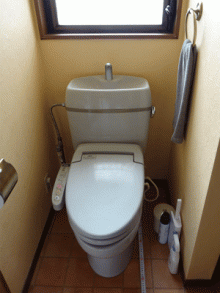 南欧風ヴィンテージ感あふれる素敵なトイレ空間に　世田谷区M様邸