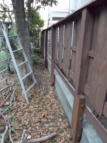 木製塀をグリッドフェンスお取替え