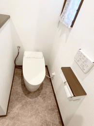 タンクレスですっきり広々としたトイレに　世田谷区Ｈ様邸